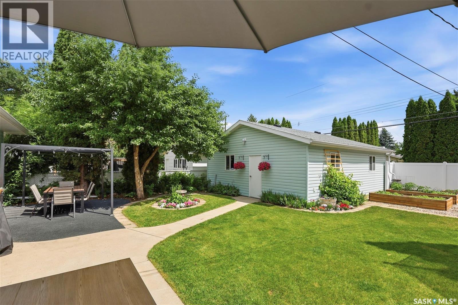 2221 Munroe Avenue S, Saskatoon, SK