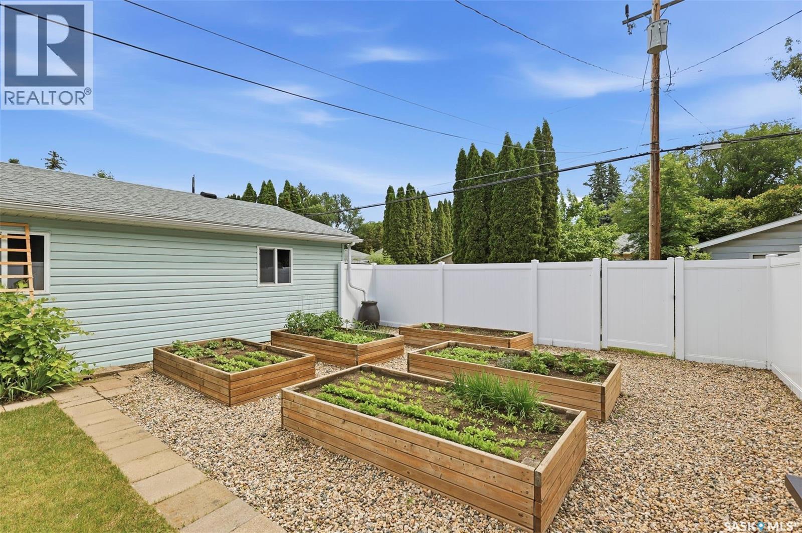 2221 Munroe Avenue S, Saskatoon, SK