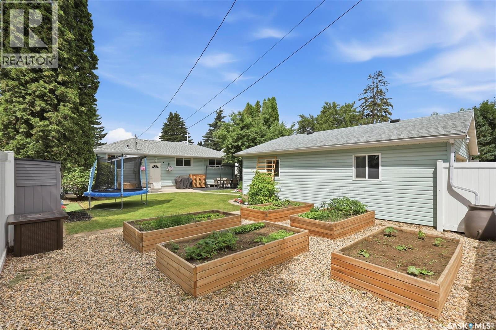 2221 Munroe Avenue S, Saskatoon, SK