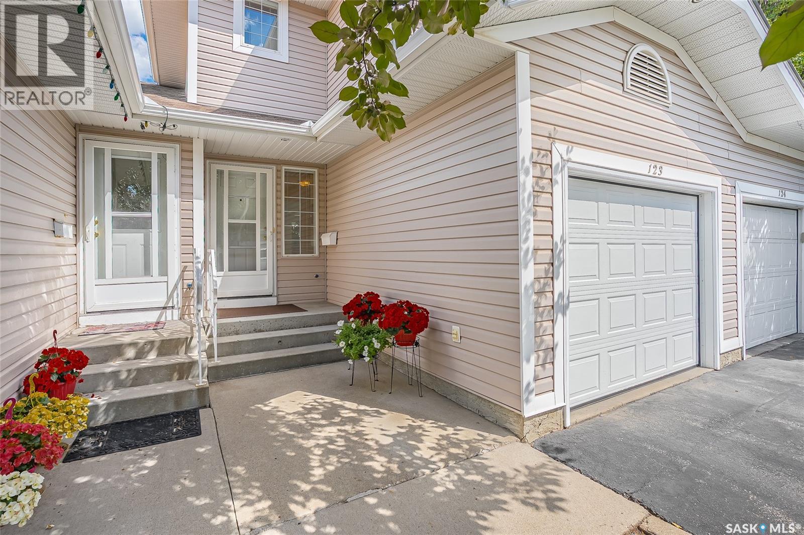 123 212 La Ronge Road, Saskatoon, SK