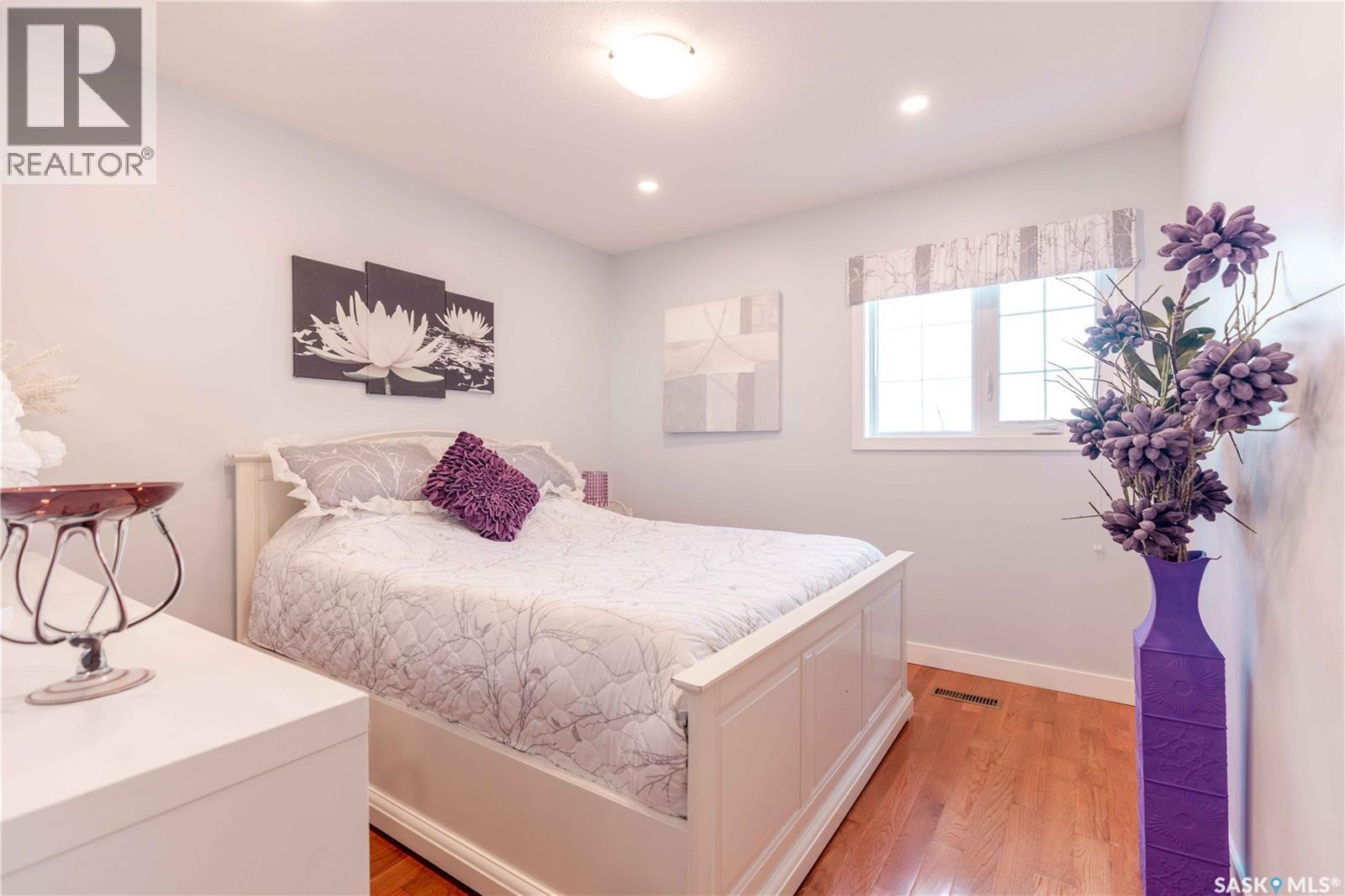 206 Braemar Bay, Saskatoon, SK