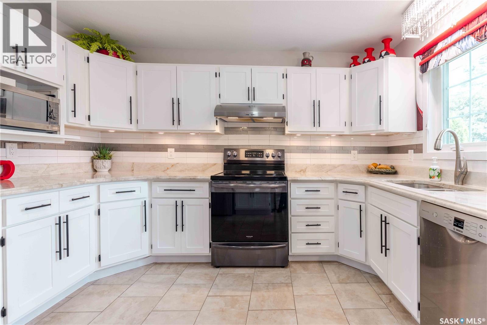 206 Braemar Bay, Saskatoon, SK