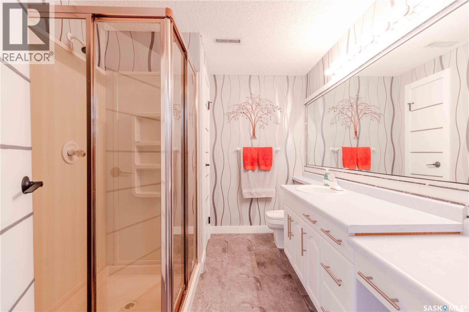 206 Braemar Bay, Saskatoon, SK