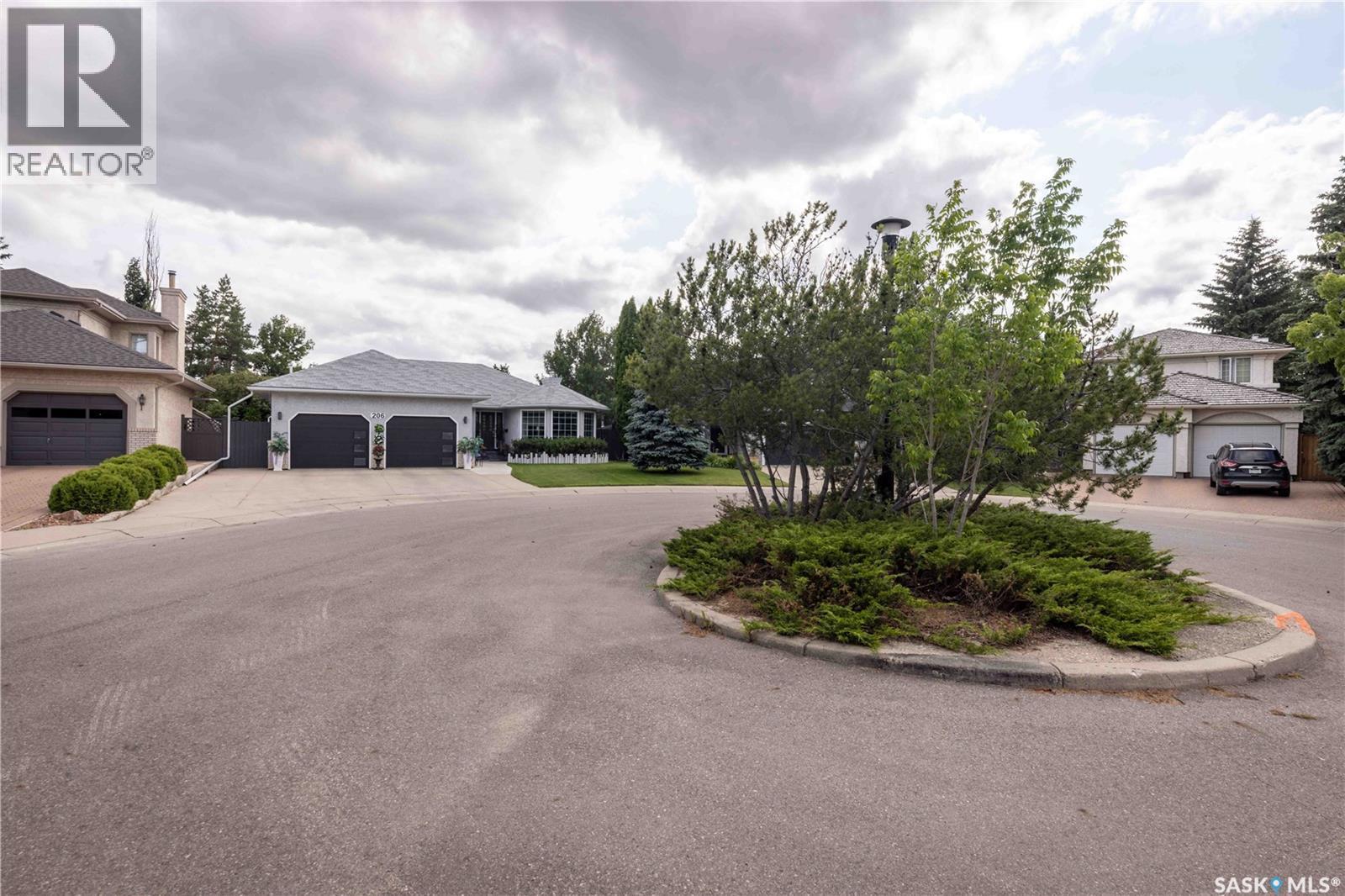 206 Braemar Bay, Saskatoon, SK