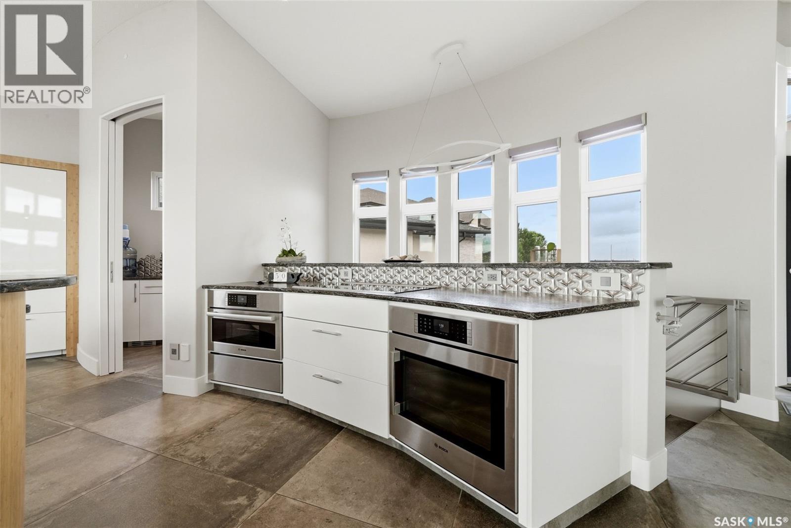 2168 Riverbend Cove, Regina, SK
