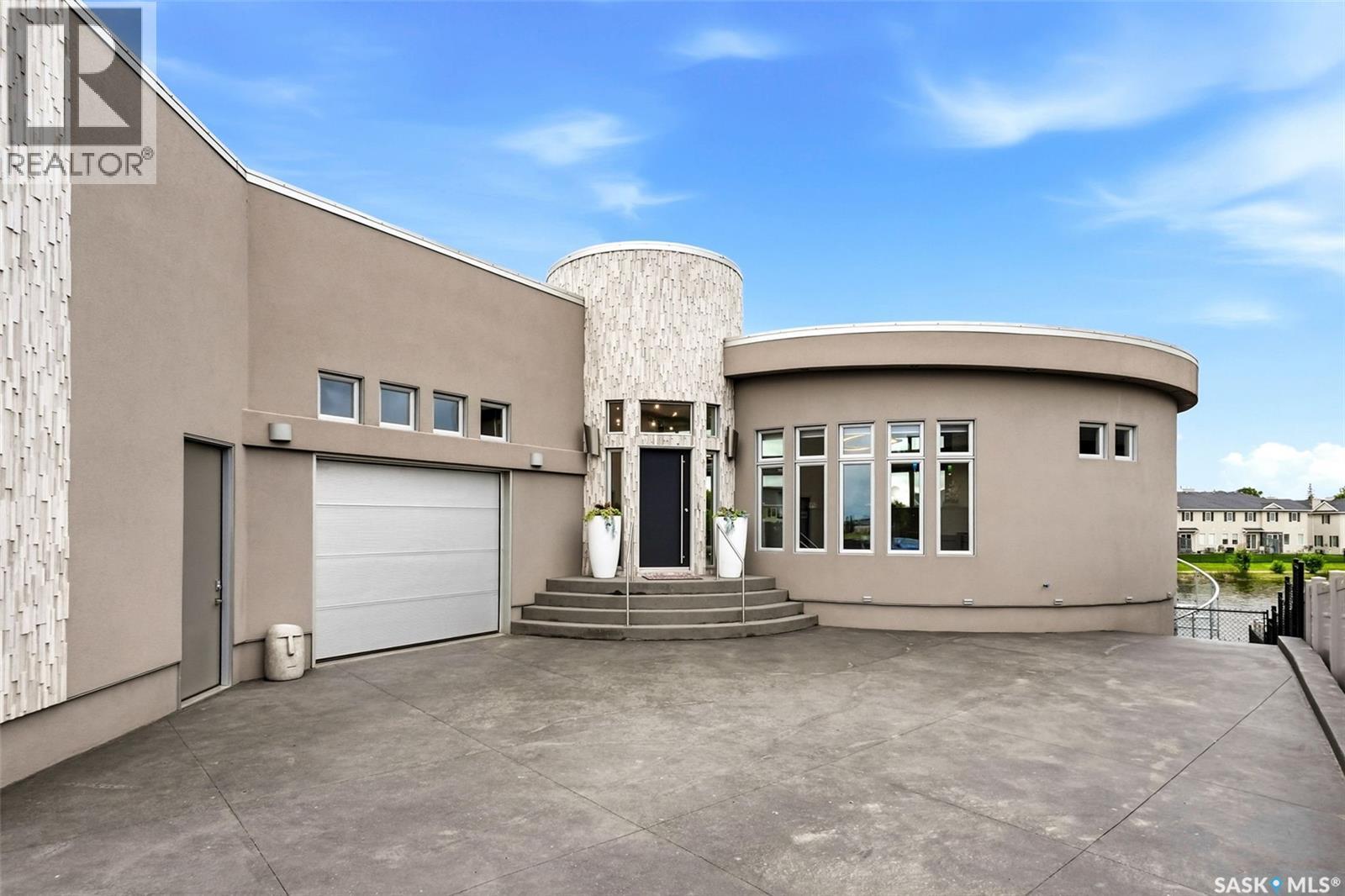2168 Riverbend Cove, Regina, SK