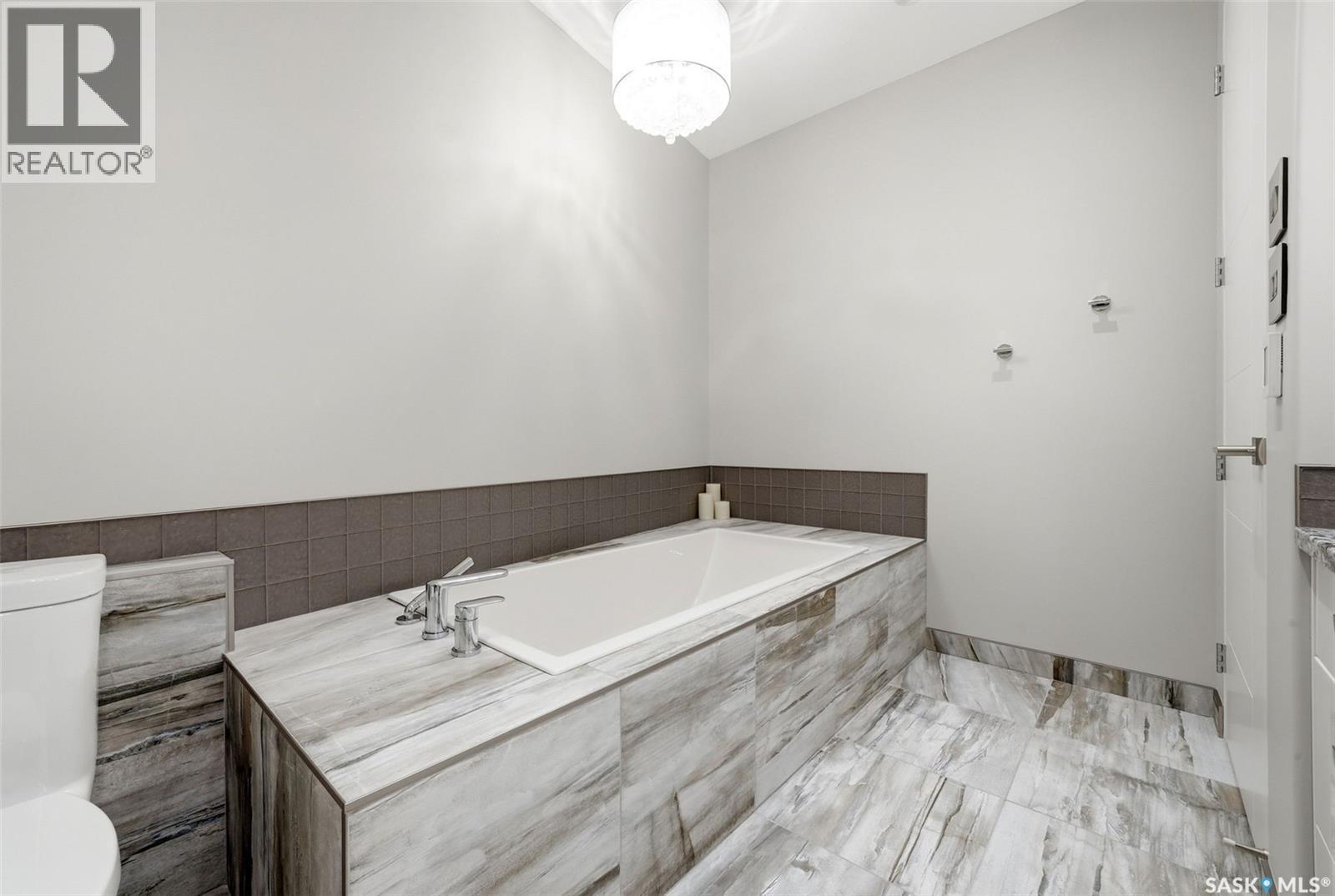 2168 Riverbend Cove, Regina, SK