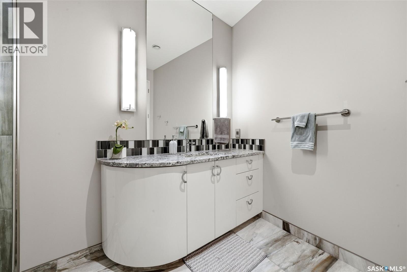 2168 Riverbend Cove, Regina, SK