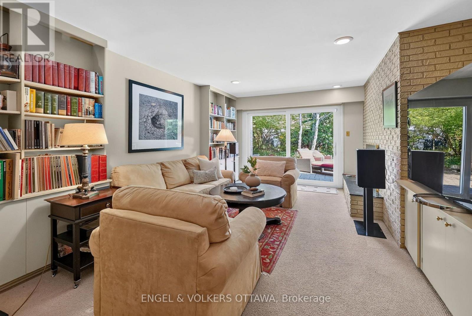 1907 Fairmeadow Crescent, Ottawa, ON