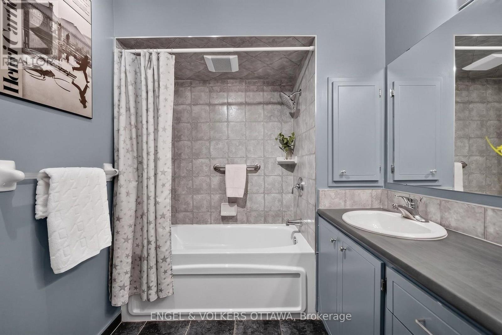1907 Fairmeadow Crescent, Ottawa, ON