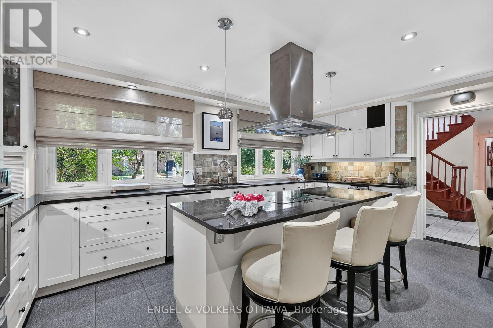 1907 Fairmeadow Crescent, Ottawa, ON