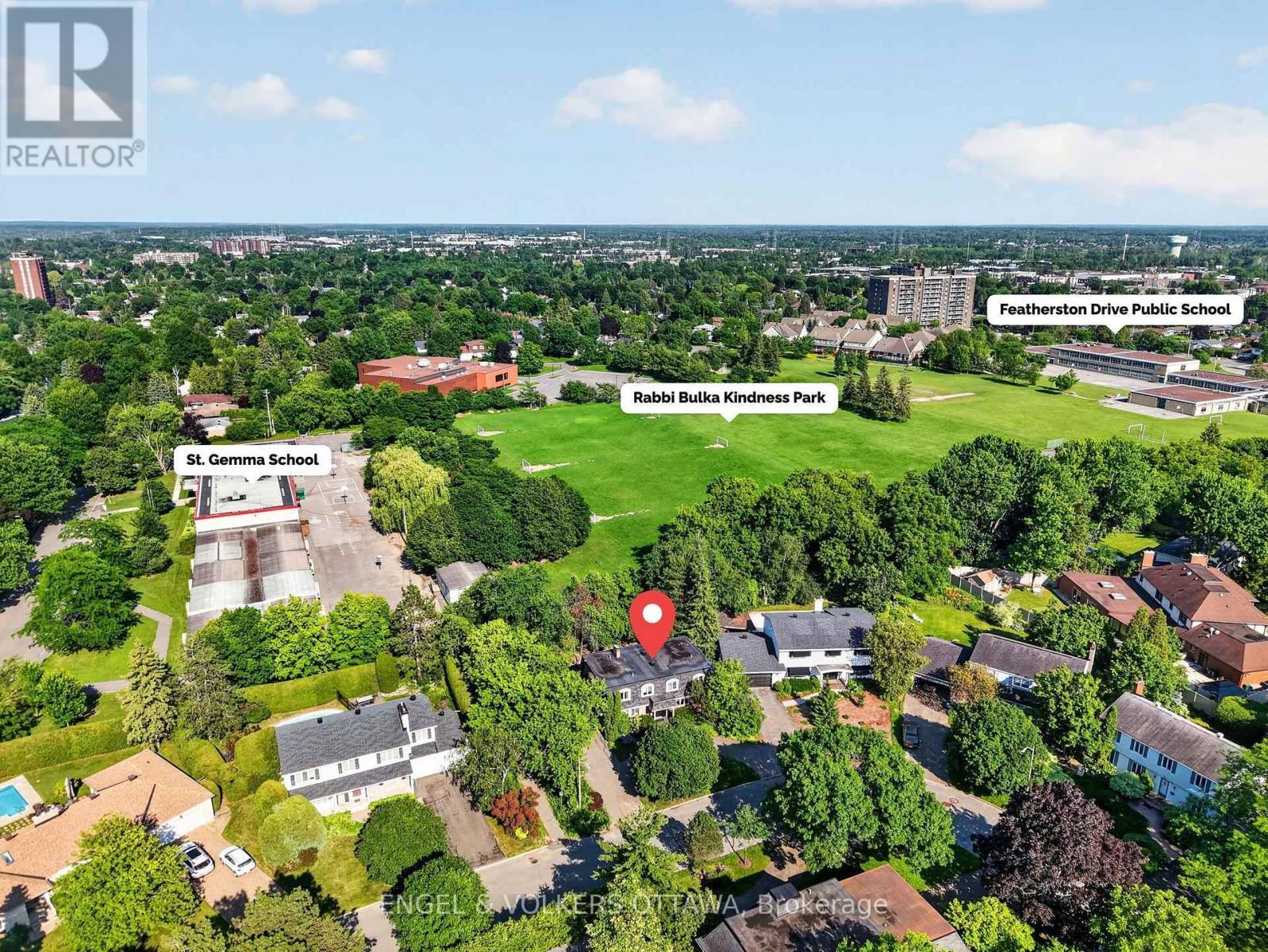 1907 Fairmeadow Crescent, Ottawa, ON