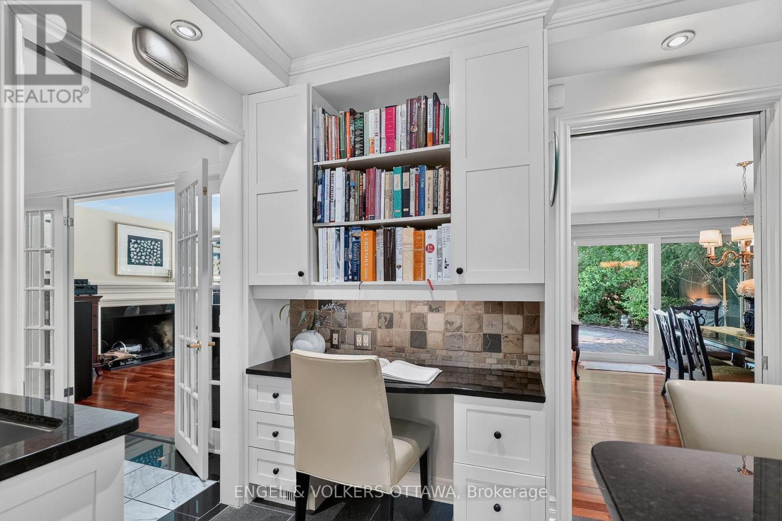 1907 Fairmeadow Crescent, Ottawa, ON