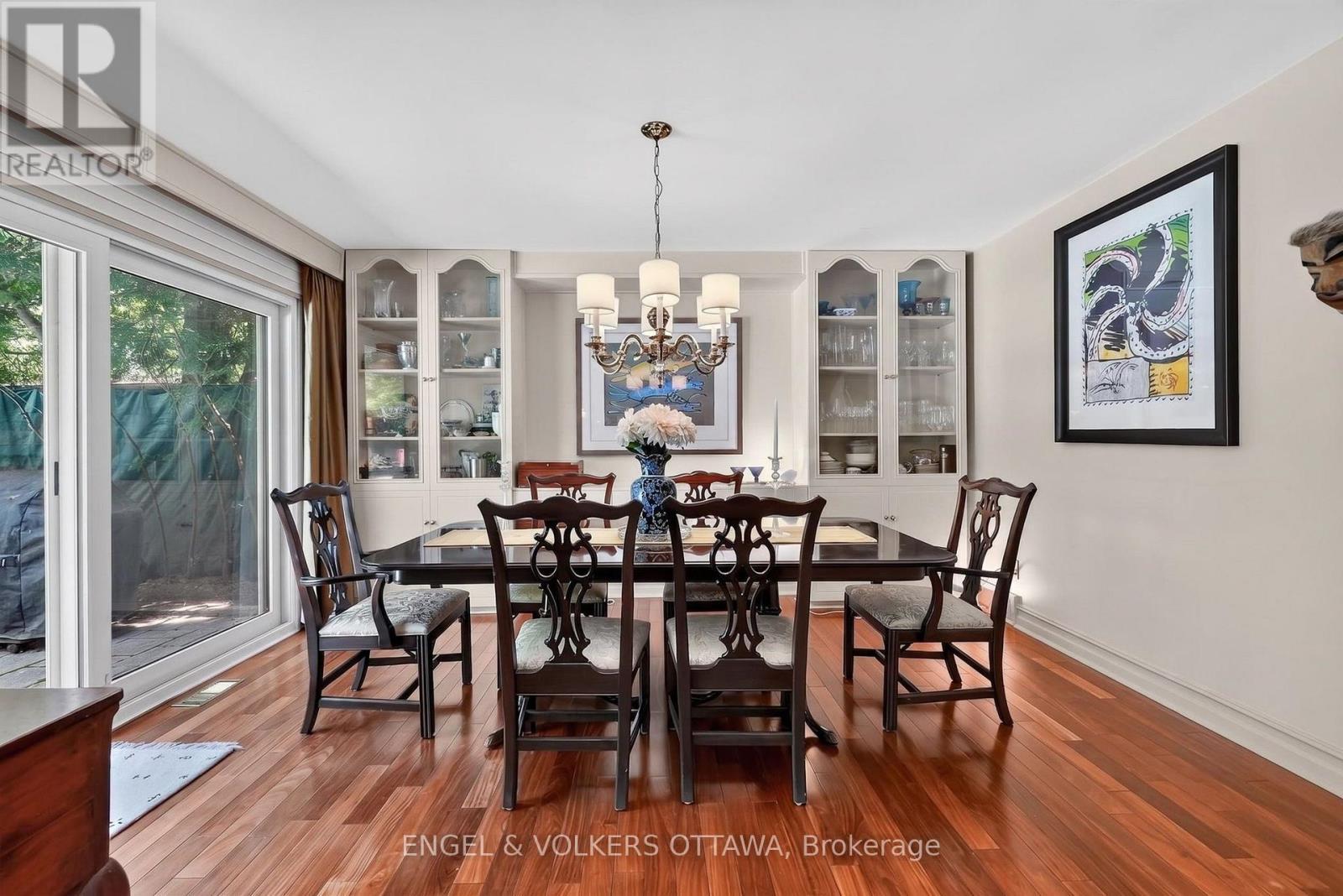 1907 Fairmeadow Crescent, Ottawa, ON