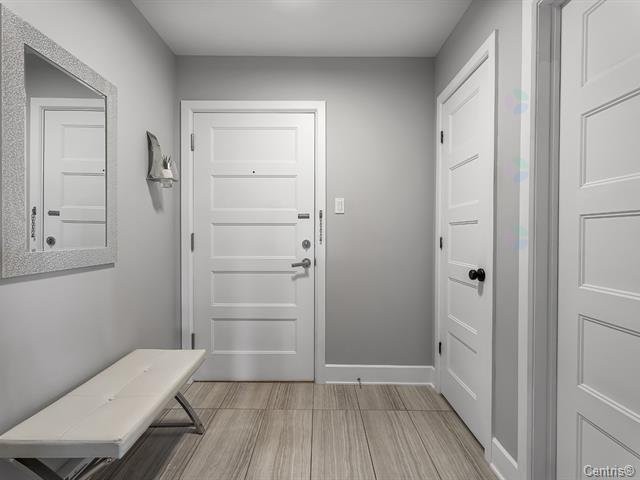 Mud Room - 403-116 Rue Dubois, Saint-Eustache, QC