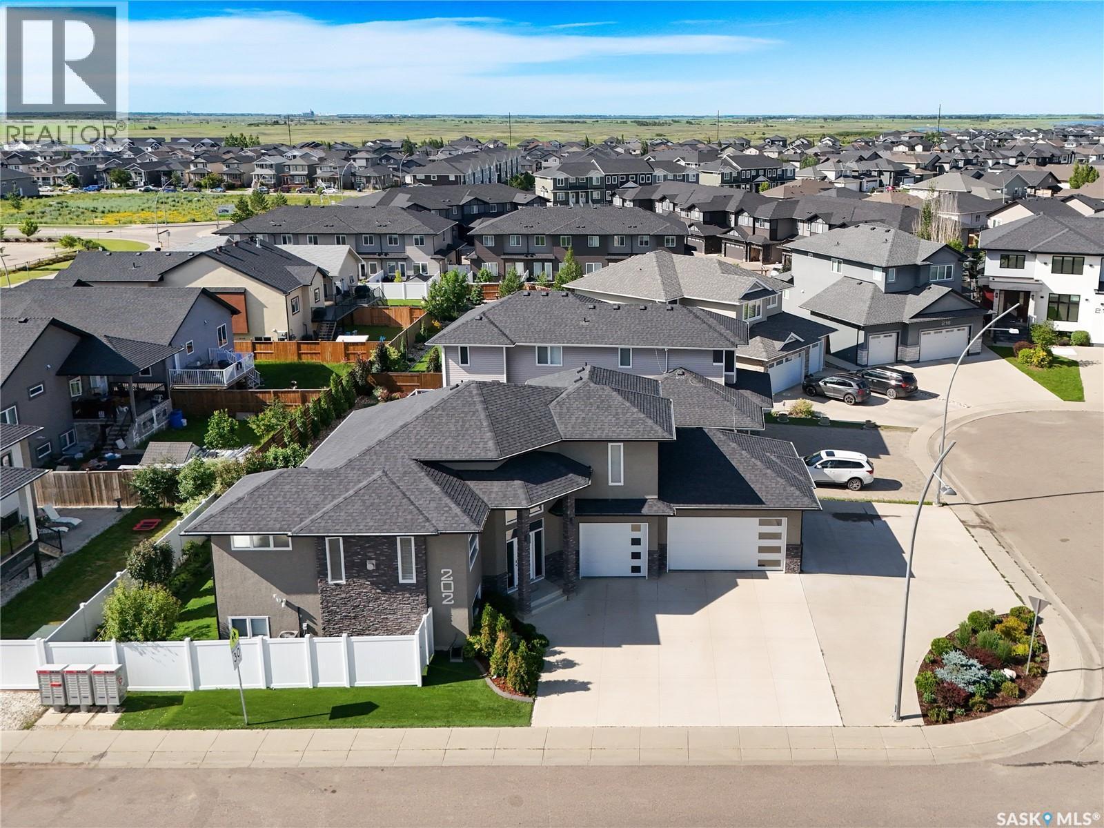 202 Glacial Shores Cove, Saskatoon, SK