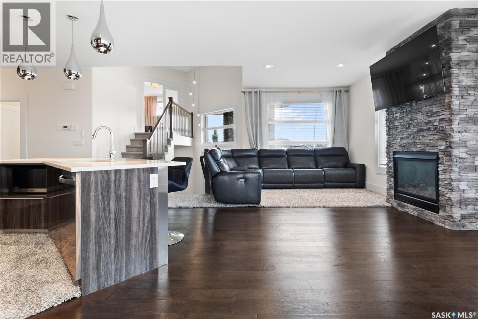 202 Glacial Shores Cove, Saskatoon, SK