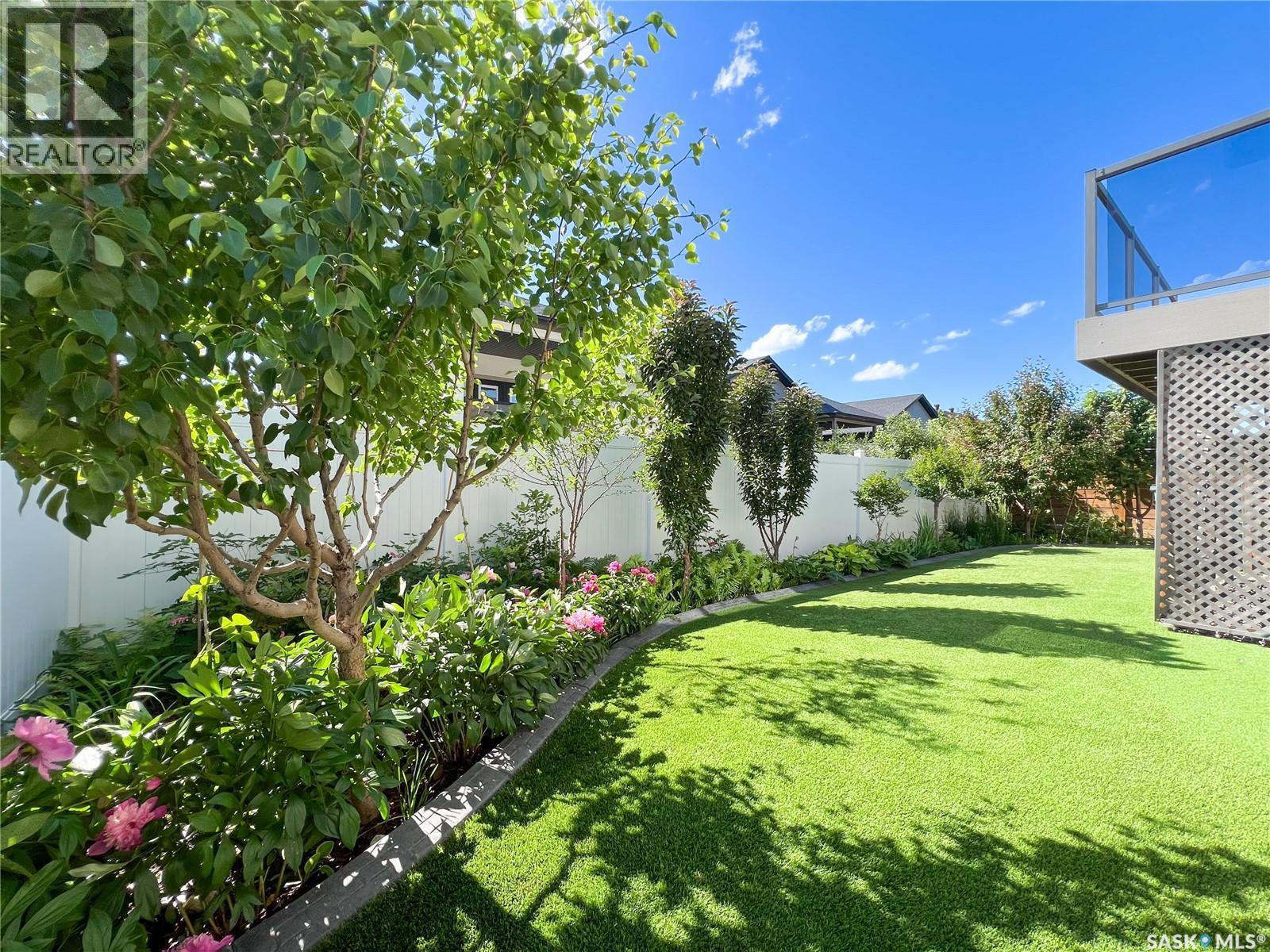 202 Glacial Shores Cove, Saskatoon, SK