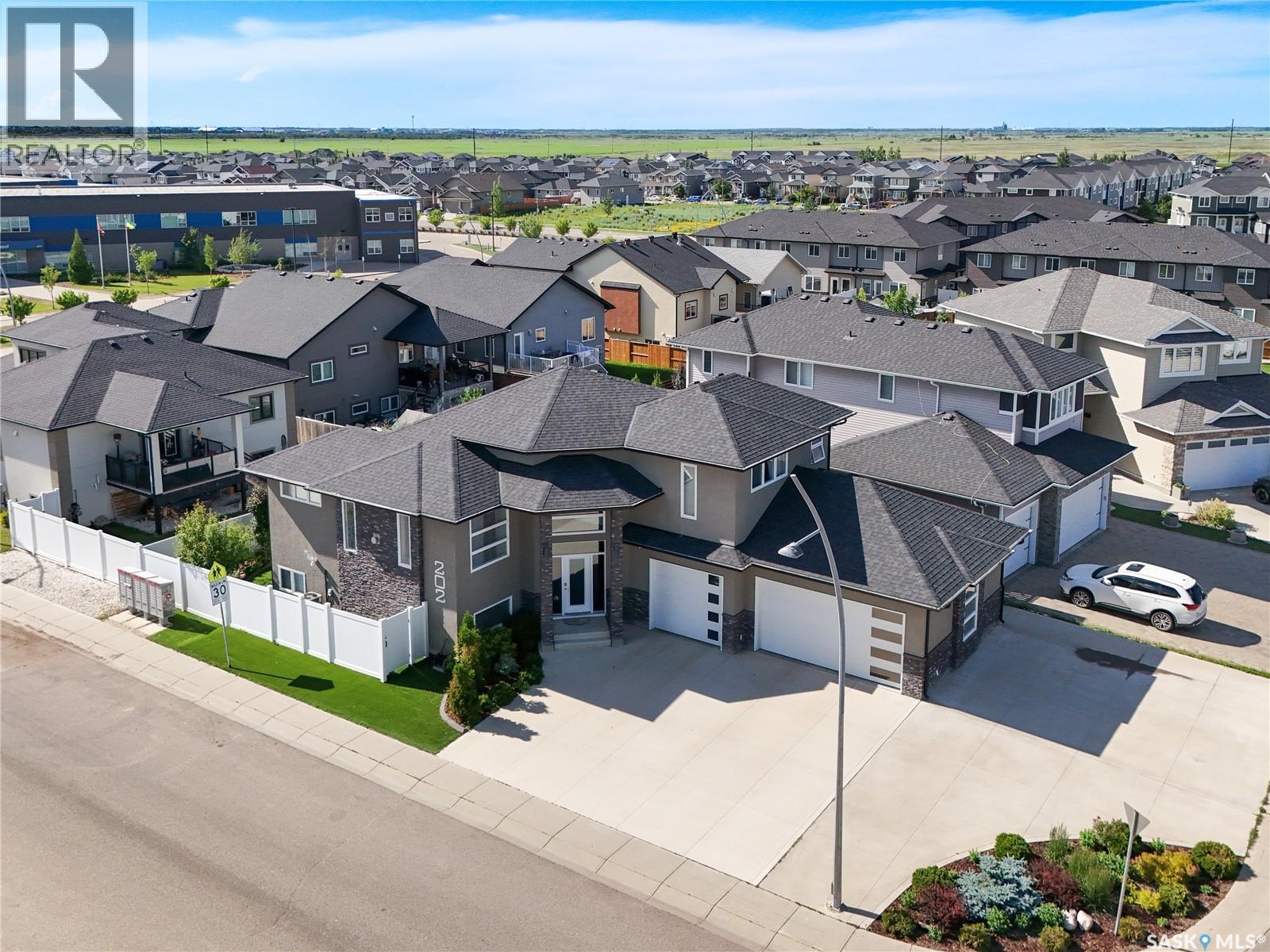 202 Glacial Shores Cove, Saskatoon, SK