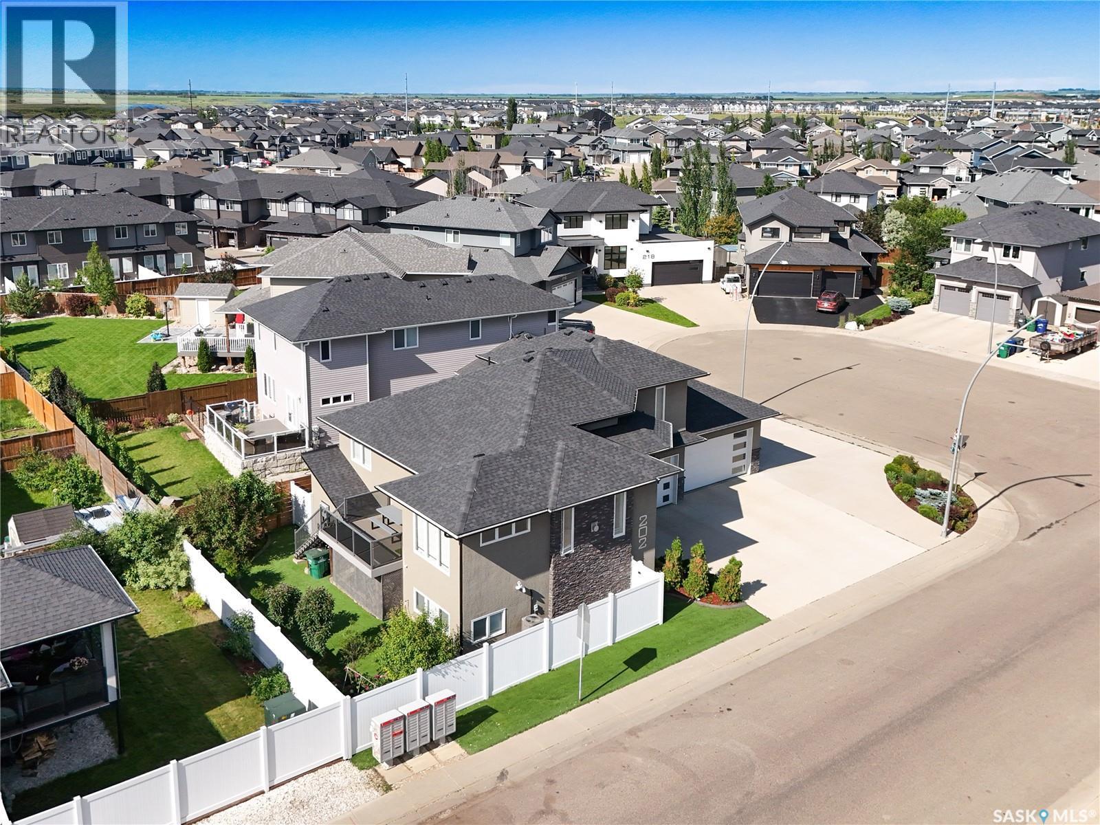 202 Glacial Shores Cove, Saskatoon, SK