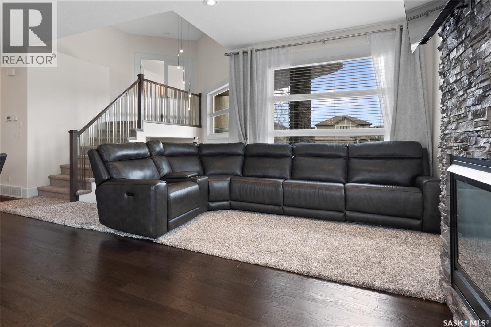 202 Glacial Shores Cove, Saskatoon, SK
