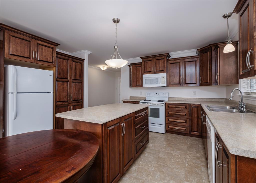 80 Shortall Street, St. John'S, NL - Indoor Photo Showing Kitchen With Double Sink