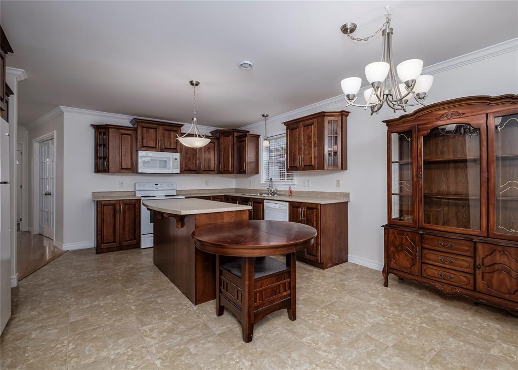 80 Shortall Street, St. John'S, NL - Indoor Photo Showing Kitchen
