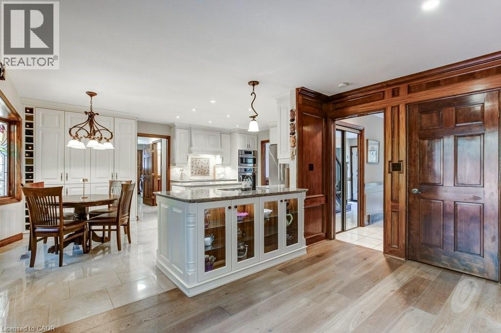 215 Briar Hill Crescent, Ancaster, ON - Indoor Photo Showing Other Room