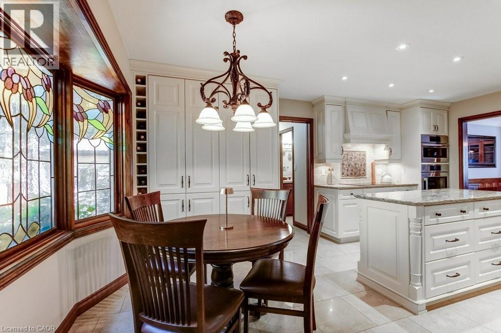215 Briar Hill Crescent, Ancaster, ON - Indoor Photo Showing Dining Room