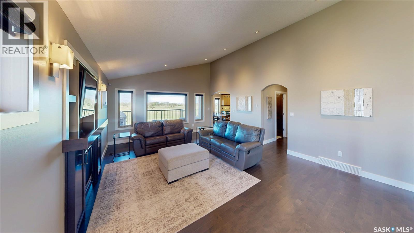8095 Fairways West Drive, Regina, SK