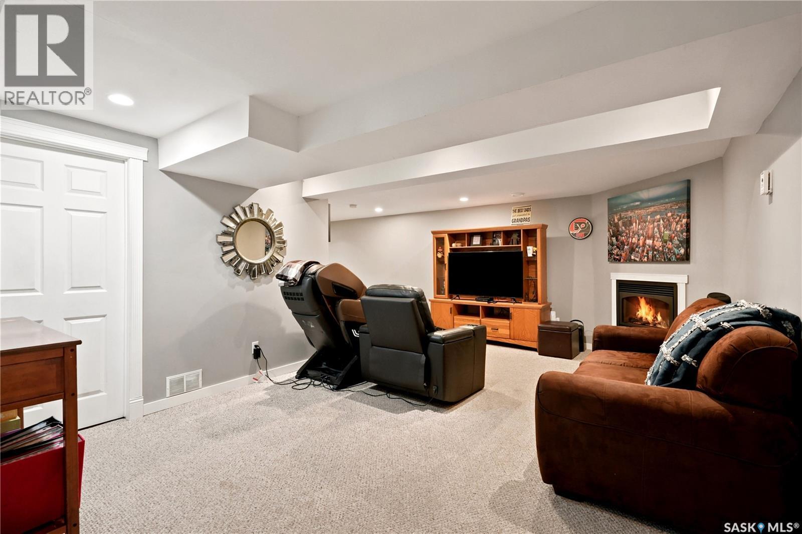 52 Tucker Crescent, Saskatoon, SK