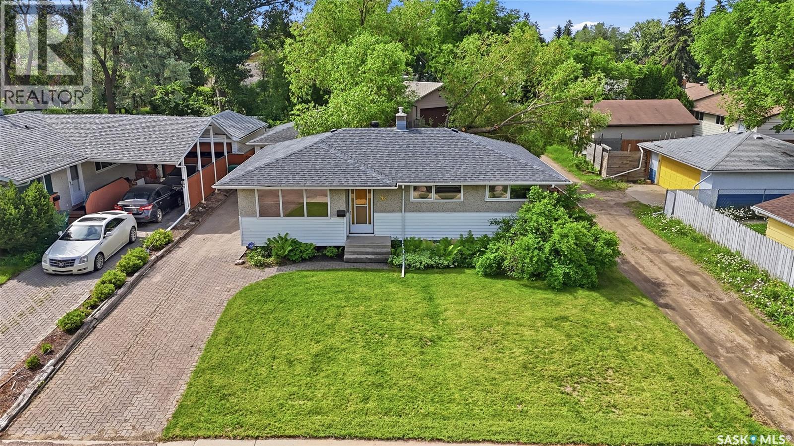 52 Tucker Crescent, Saskatoon, SK