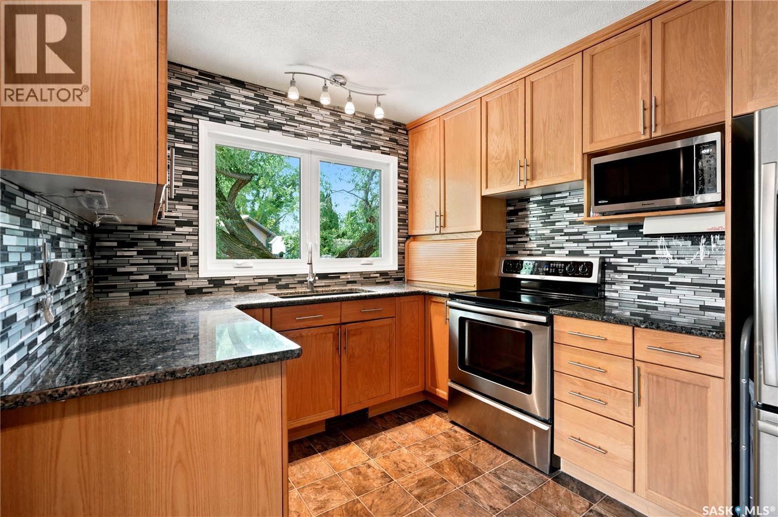 52 Tucker Crescent, Saskatoon, SK