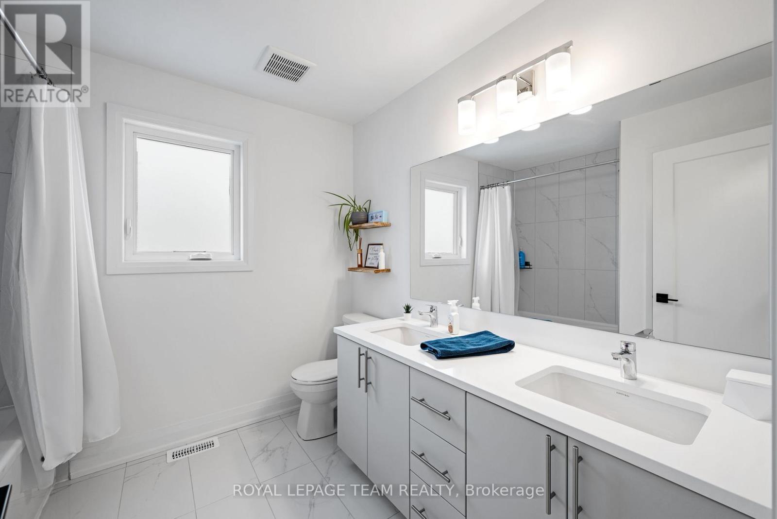 437 Fleet Canuck Private, Ottawa, ON