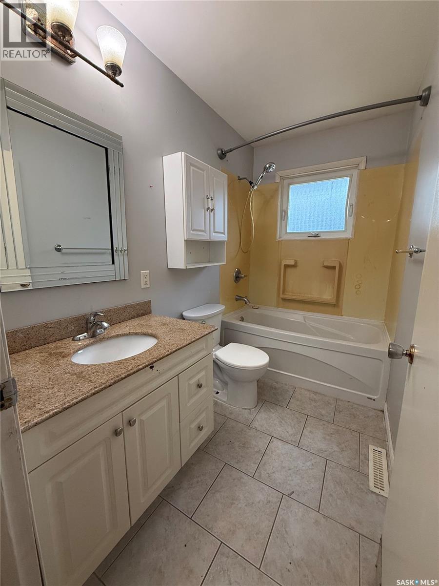 68 Wentworth Crescent, Saskatoon, SK