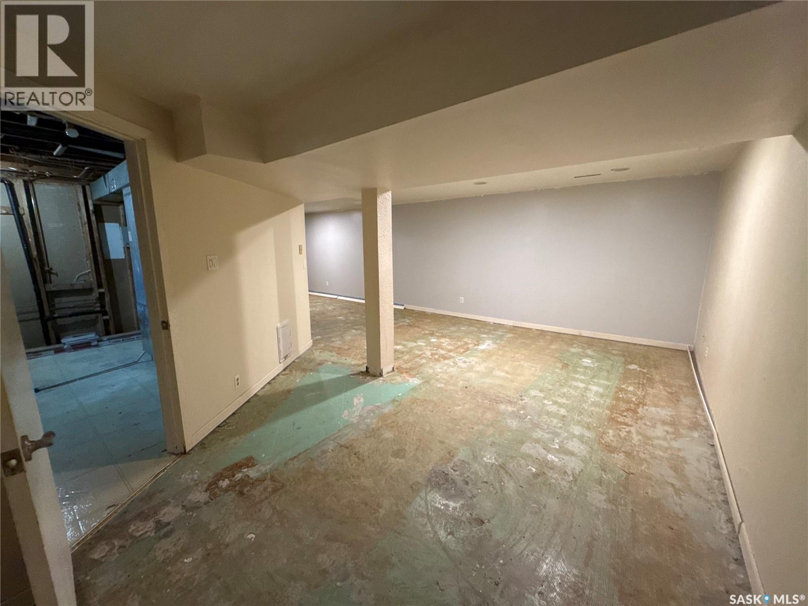68 Wentworth Crescent, Saskatoon, SK