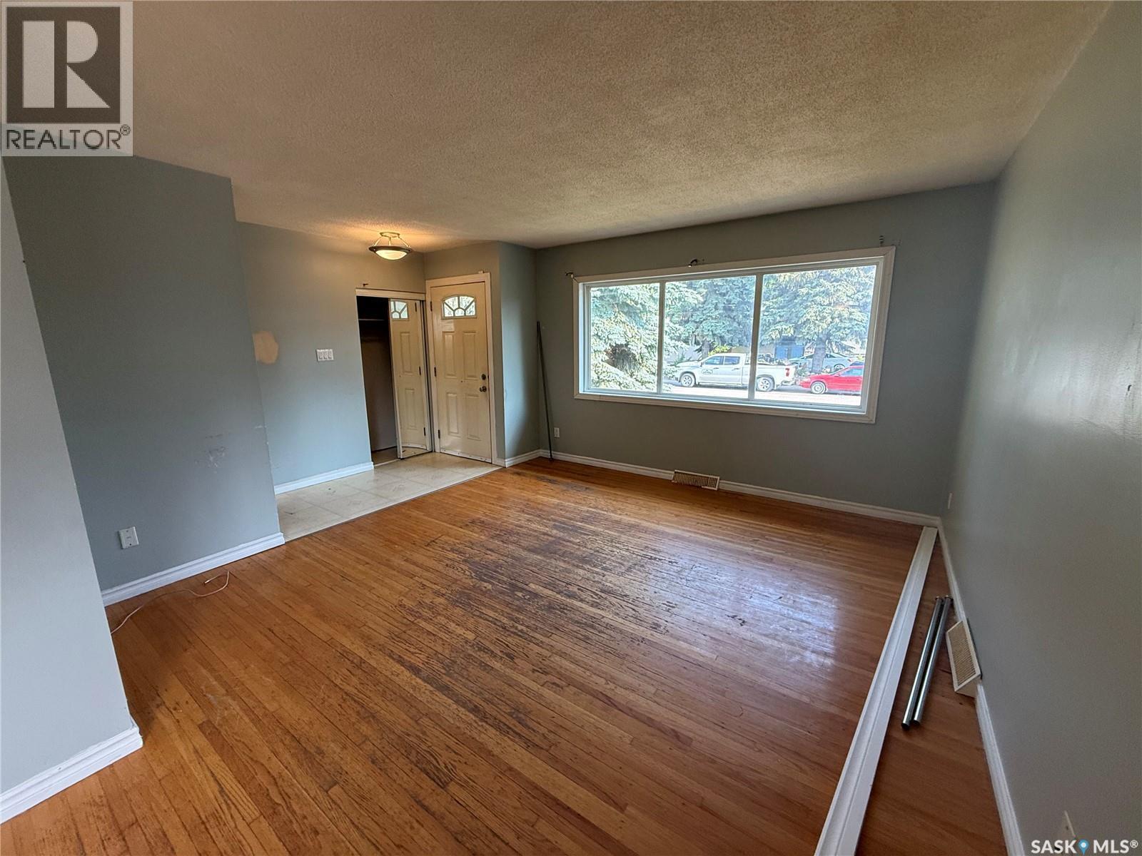 68 Wentworth Crescent, Saskatoon, SK