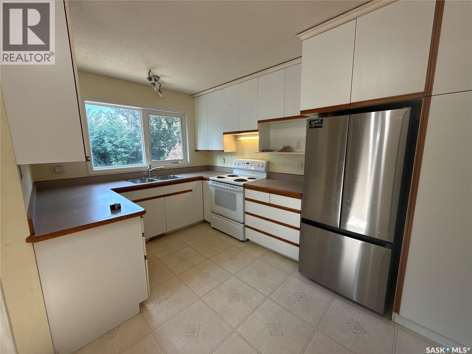 68 Wentworth Crescent, Saskatoon, SK