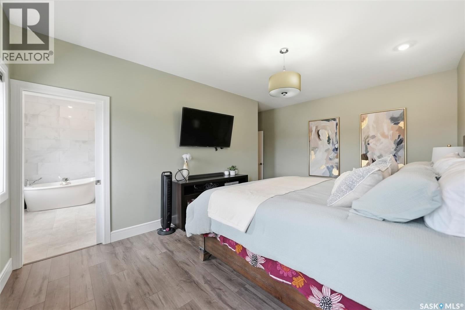 211 Burgess Bay, Saskatoon, SK