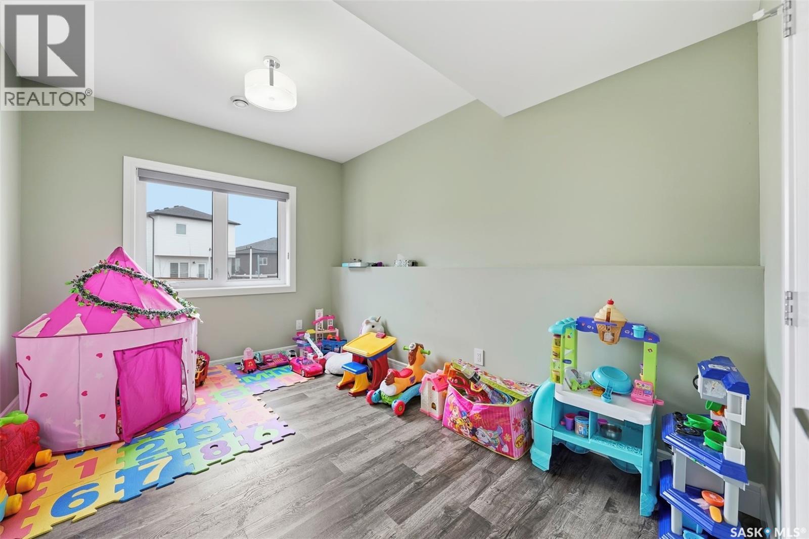 211 Burgess Bay, Saskatoon, SK