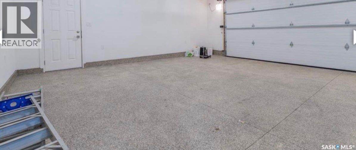 211 Burgess Bay, Saskatoon, SK