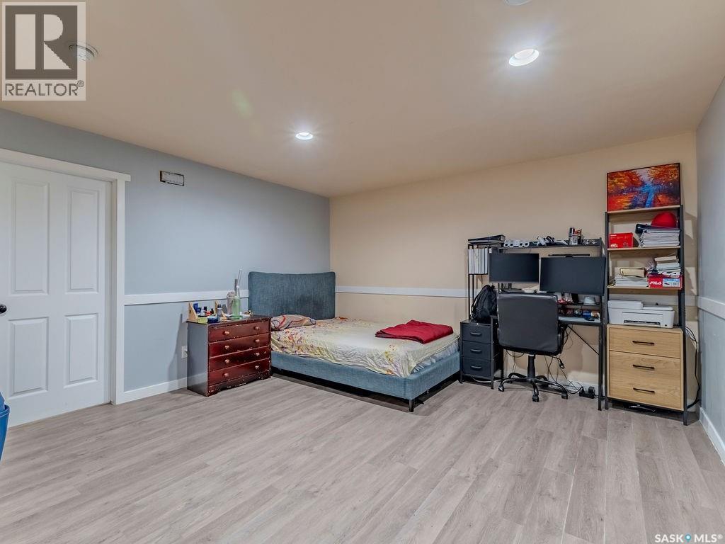 143 135 Ashworth Crescent, Saskatoon, SK