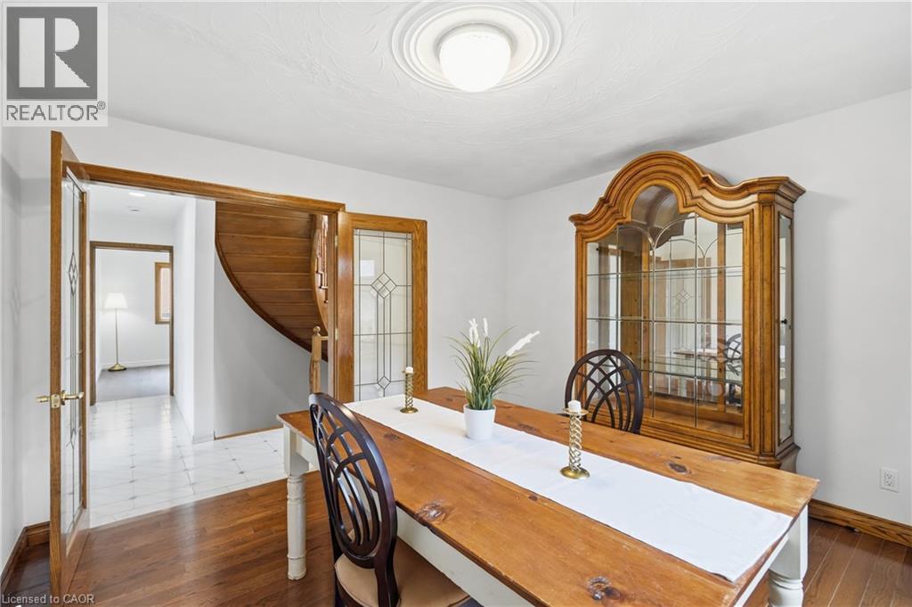 42 Fox Run, Brantford, ON - Indoor