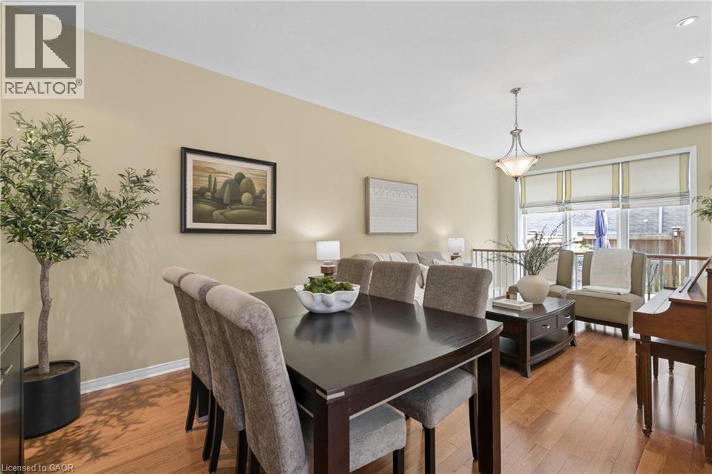 30 Doon Mills Drive, Kitchener, ON - Indoor Photo Showing Dining Room