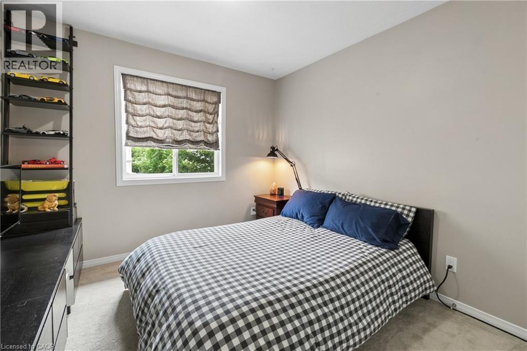 30 Doon Mills Drive, Kitchener, ON - Indoor Photo Showing Bedroom