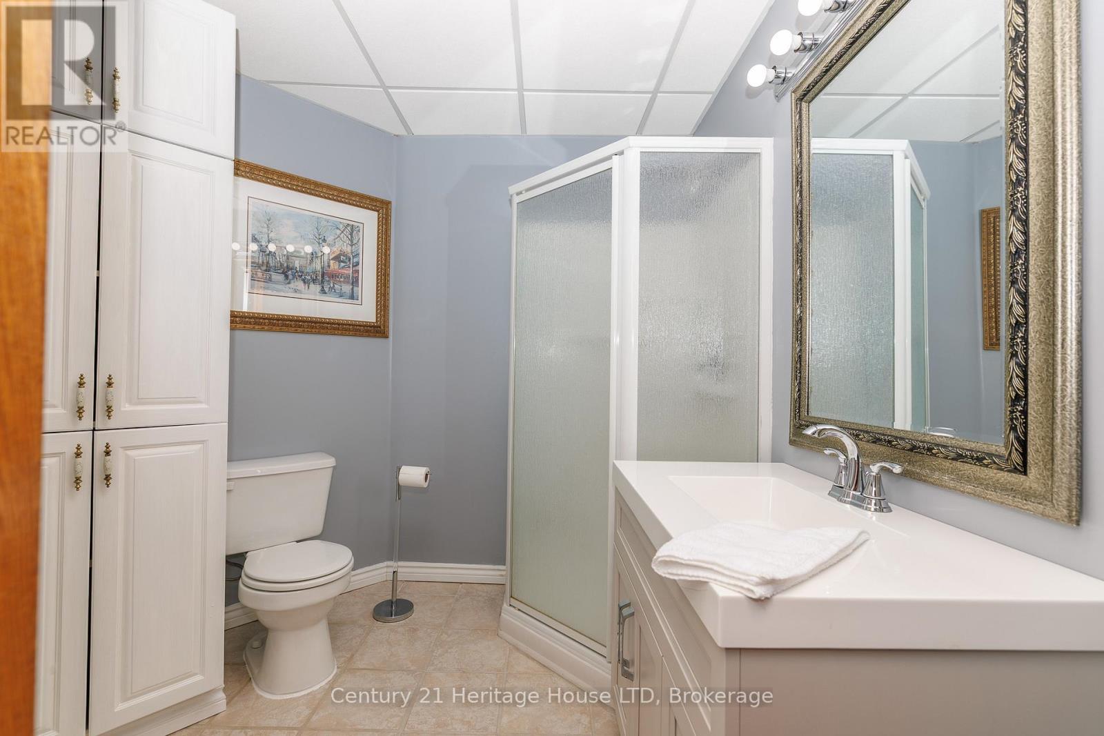 Lower level 3 piece bathroom - 6 Jacob'S Landing, Grimsby (Grimsby Beach), ON