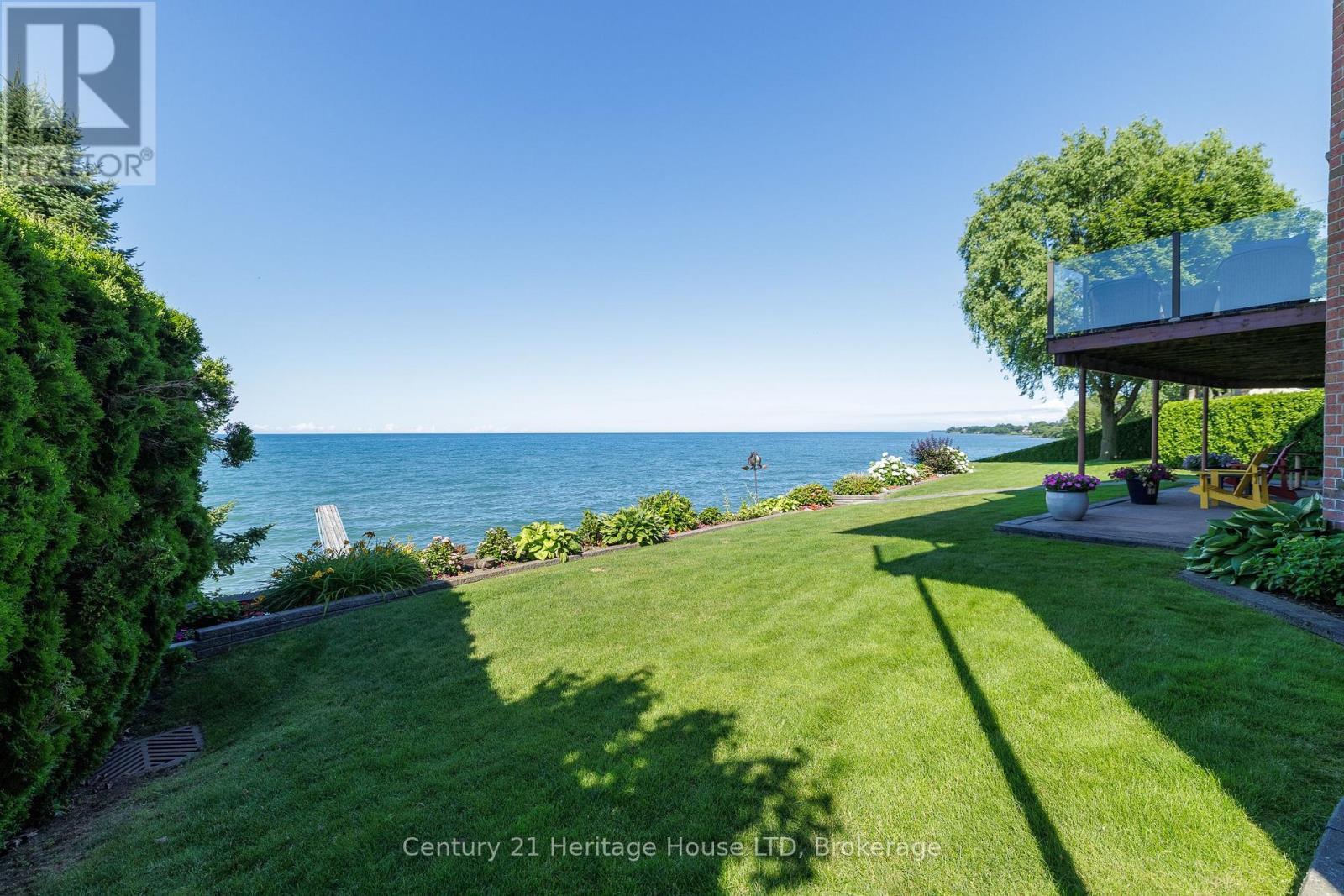 Gorgeous Lake Views - 6 Jacob'S Landing, Grimsby (Grimsby Beach), ON