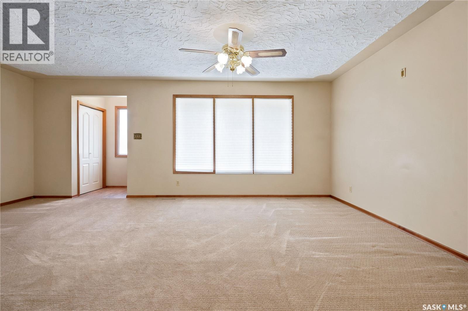 2124 Elliott Street, Regina, SK