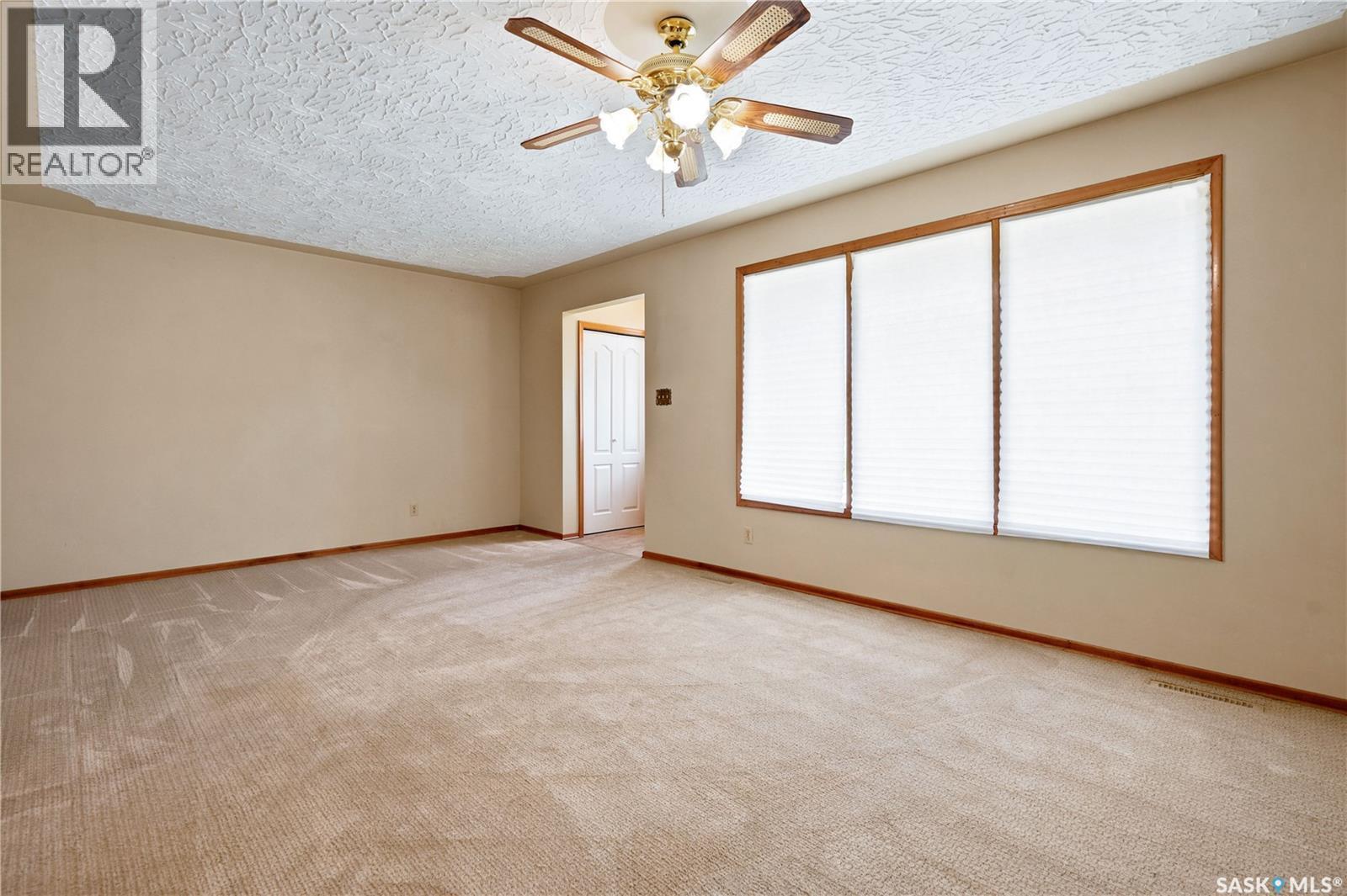2124 Elliott Street, Regina, SK
