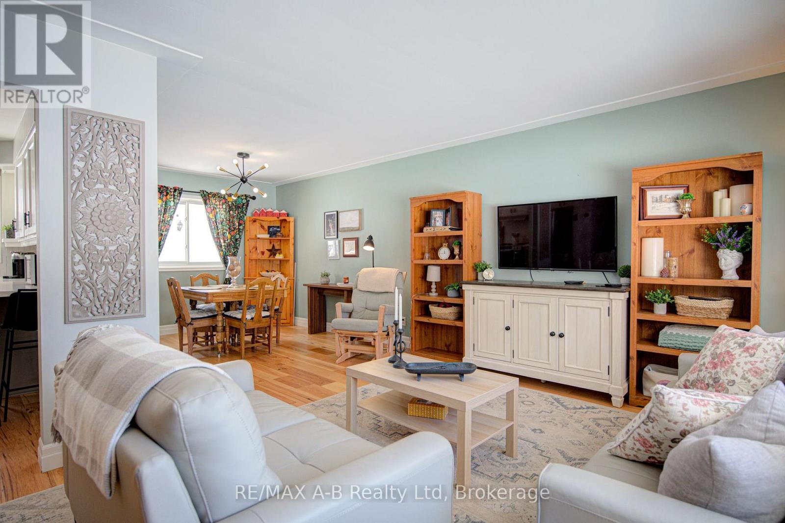 19 Linton Place, Kitchener, ON